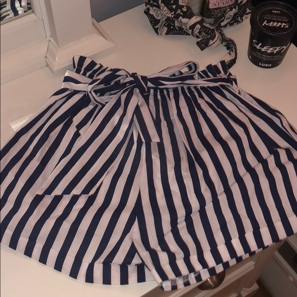 ROMWE Pants - 🔅 Striped summer shorts 🔅